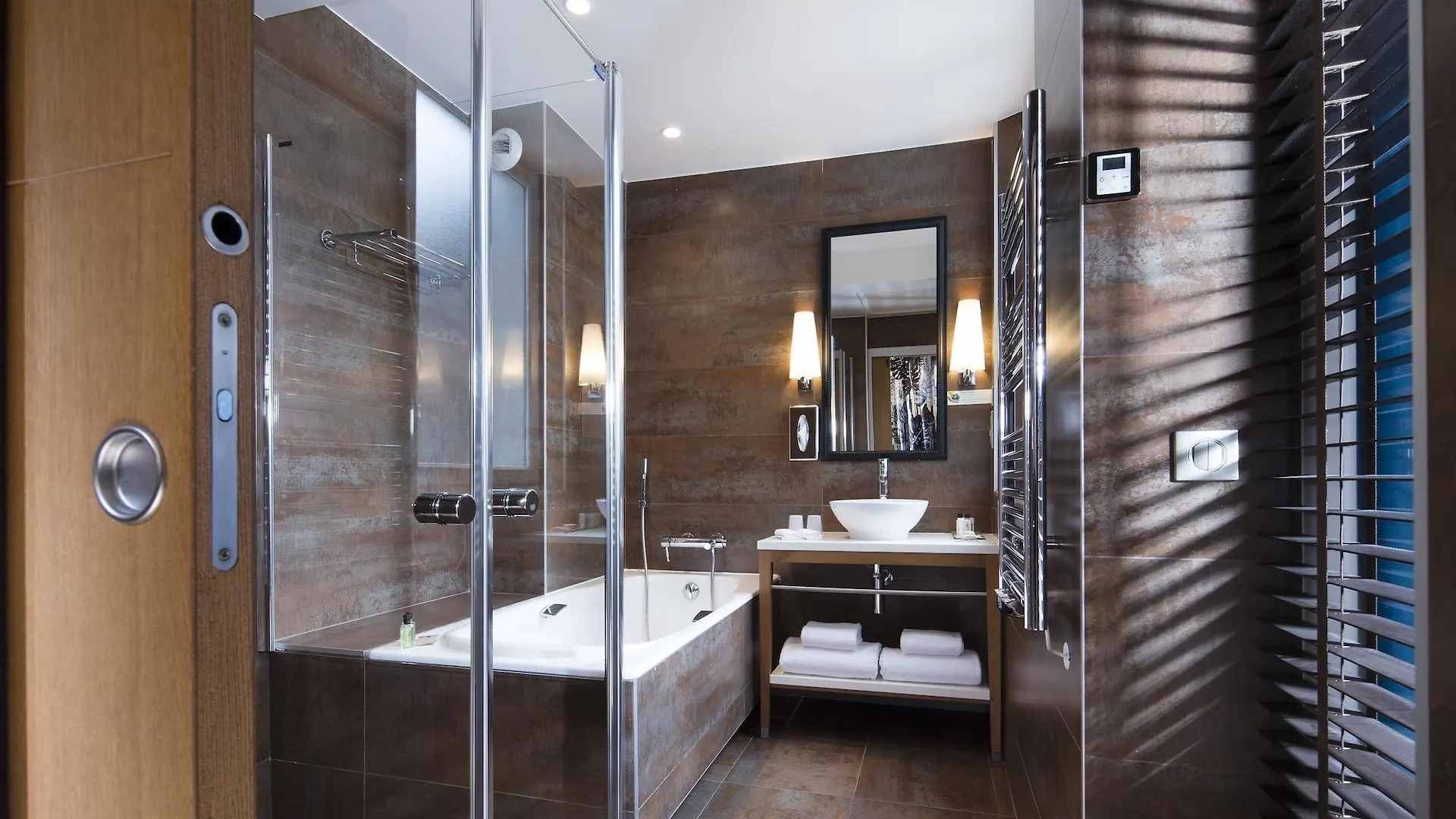 Hotel Le Six Paris