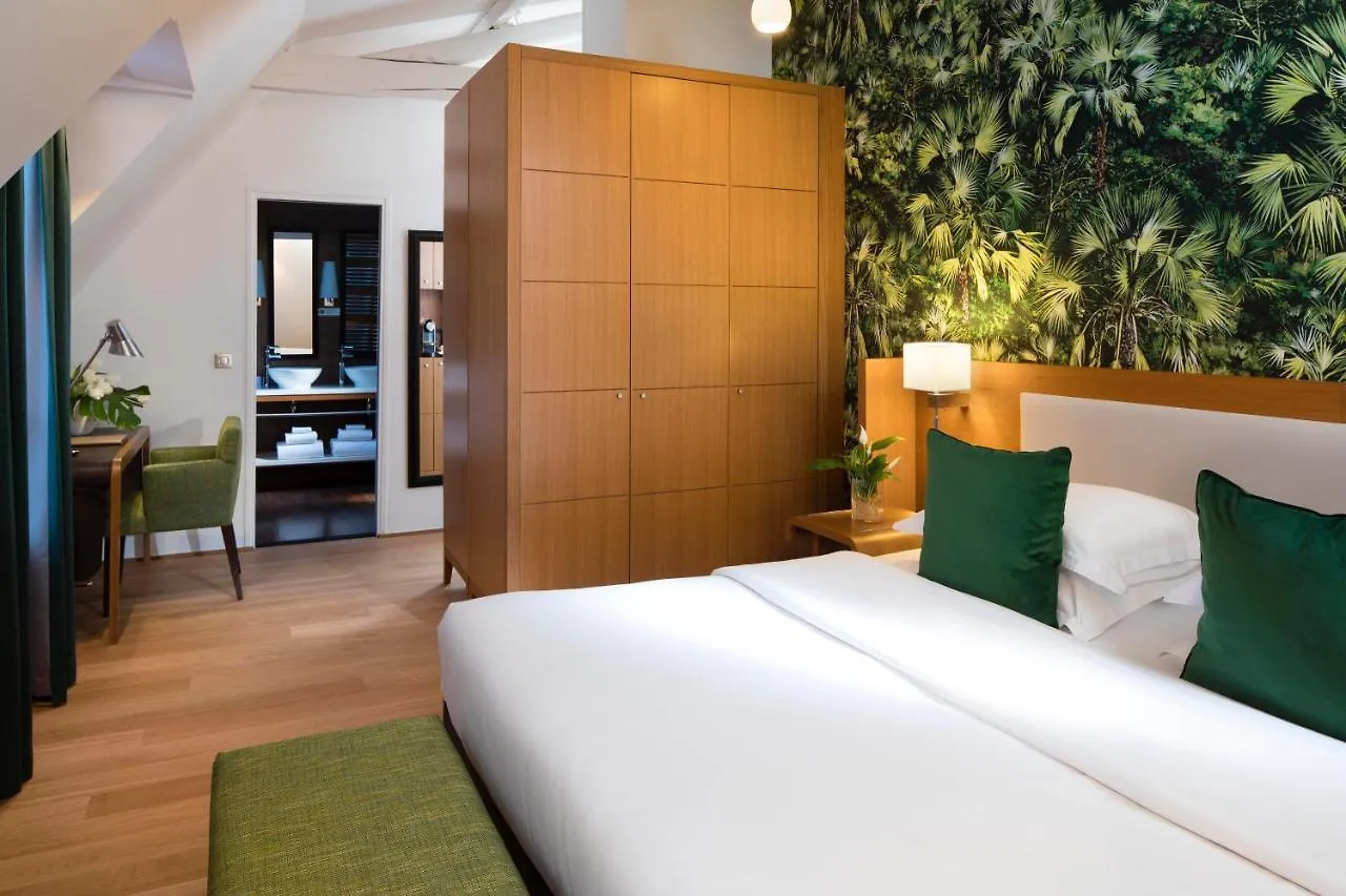 פריז Hotel Le Six