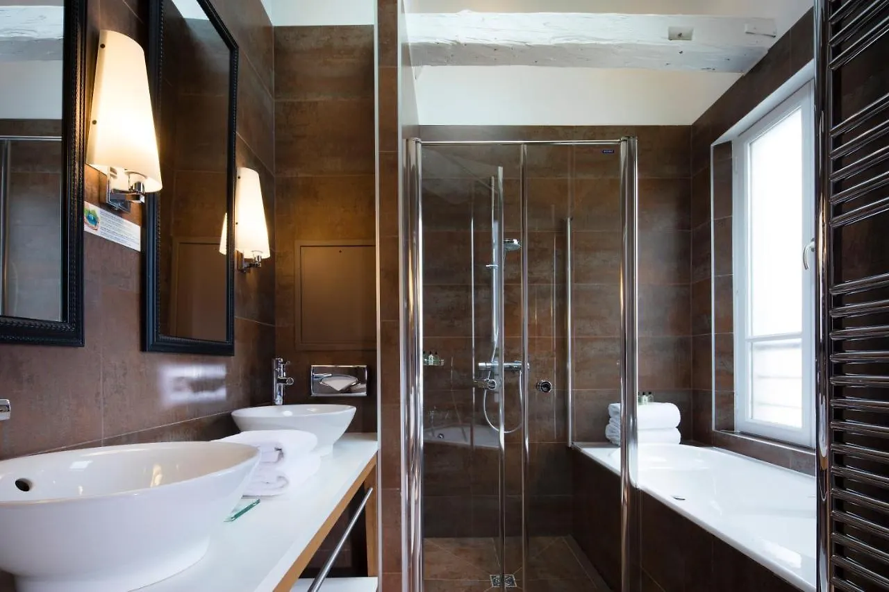 פריז Hotel Le Six