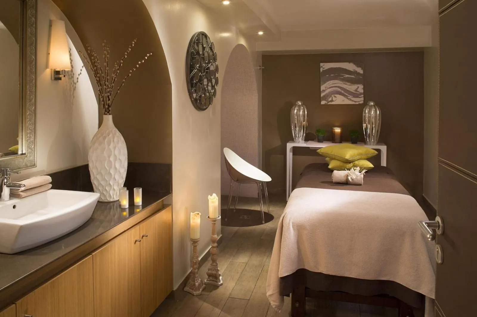 פריז Hotel Le Six