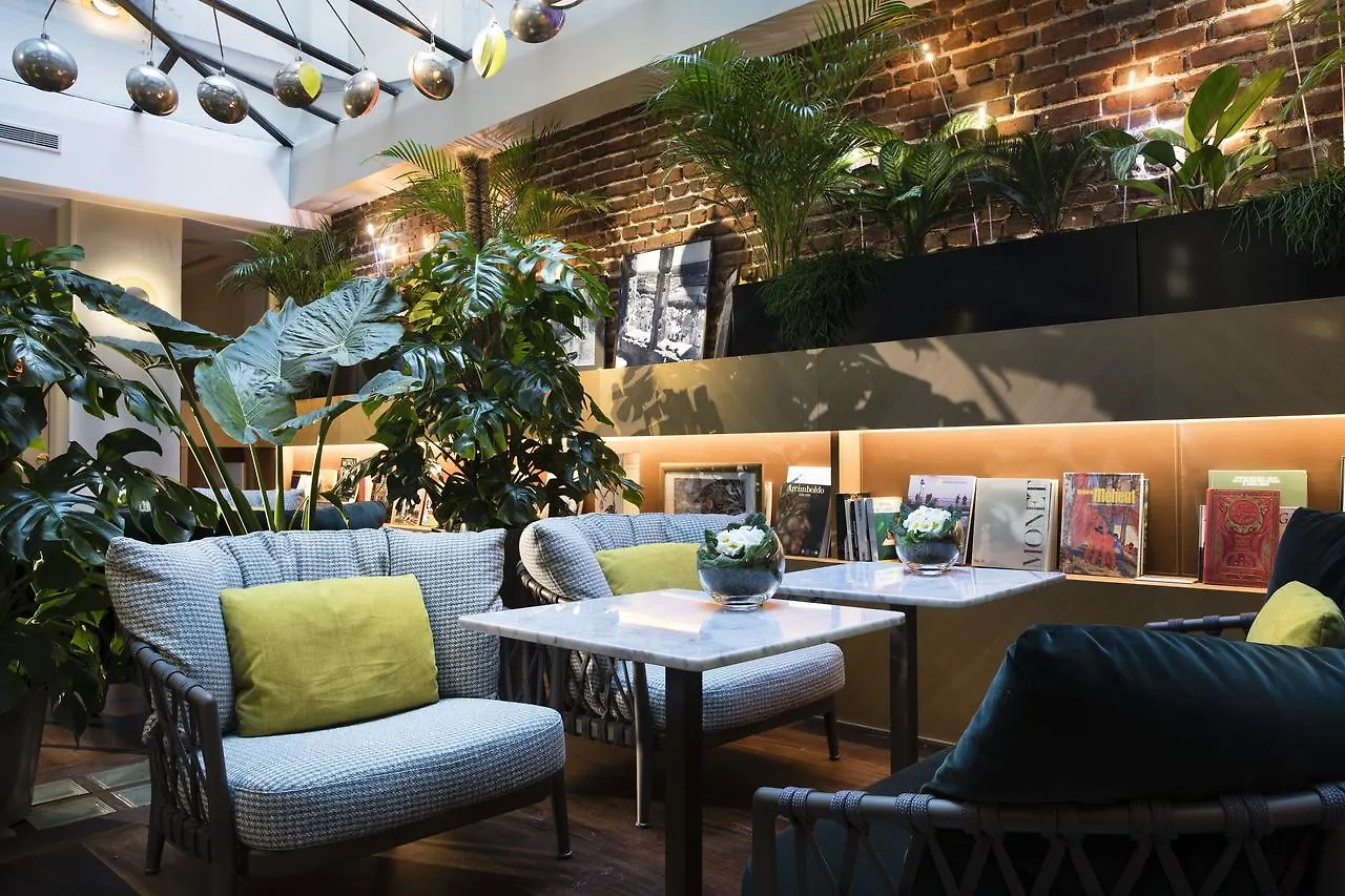 Hotel Le Six Paris