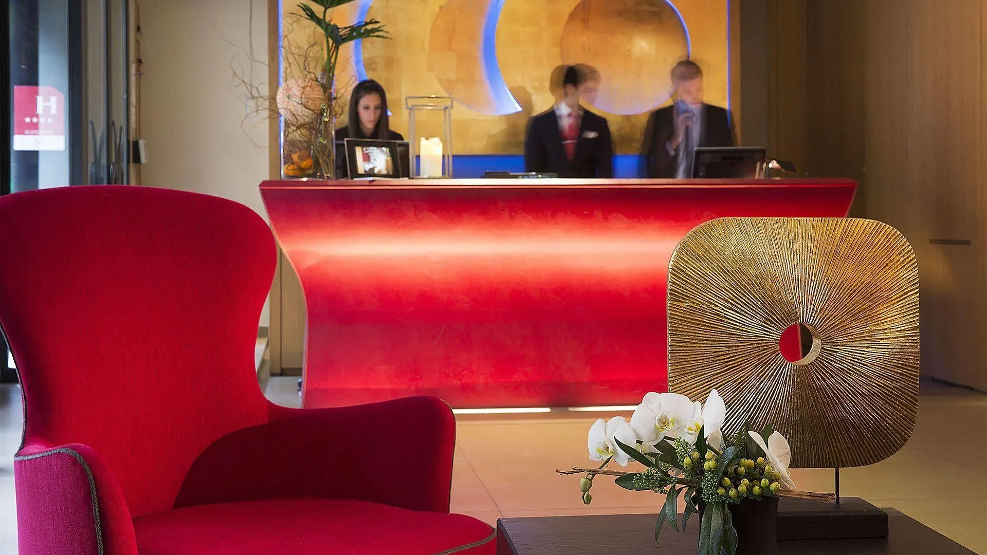 פריז Hotel Le Six