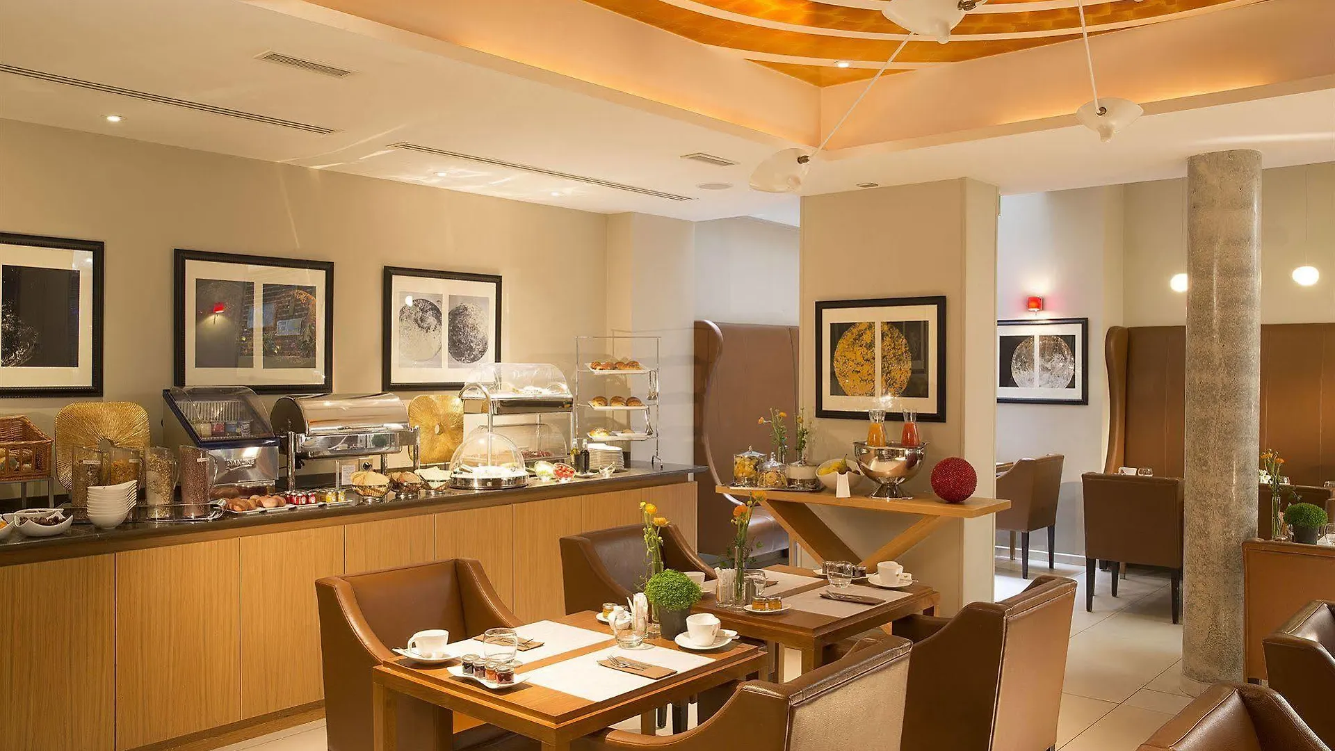 פריז Hotel Le Six
