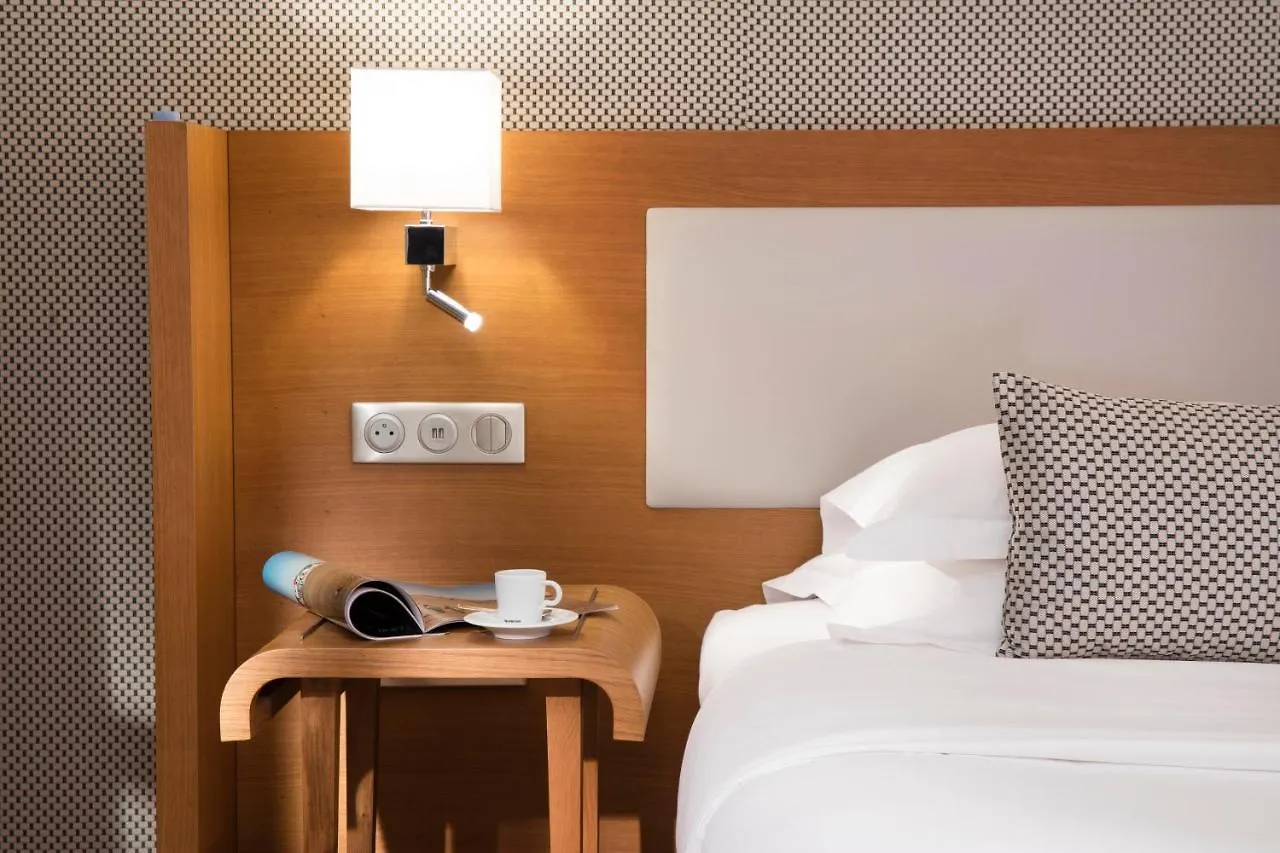 Hotel Le Six Parigi 4*,  Francia
